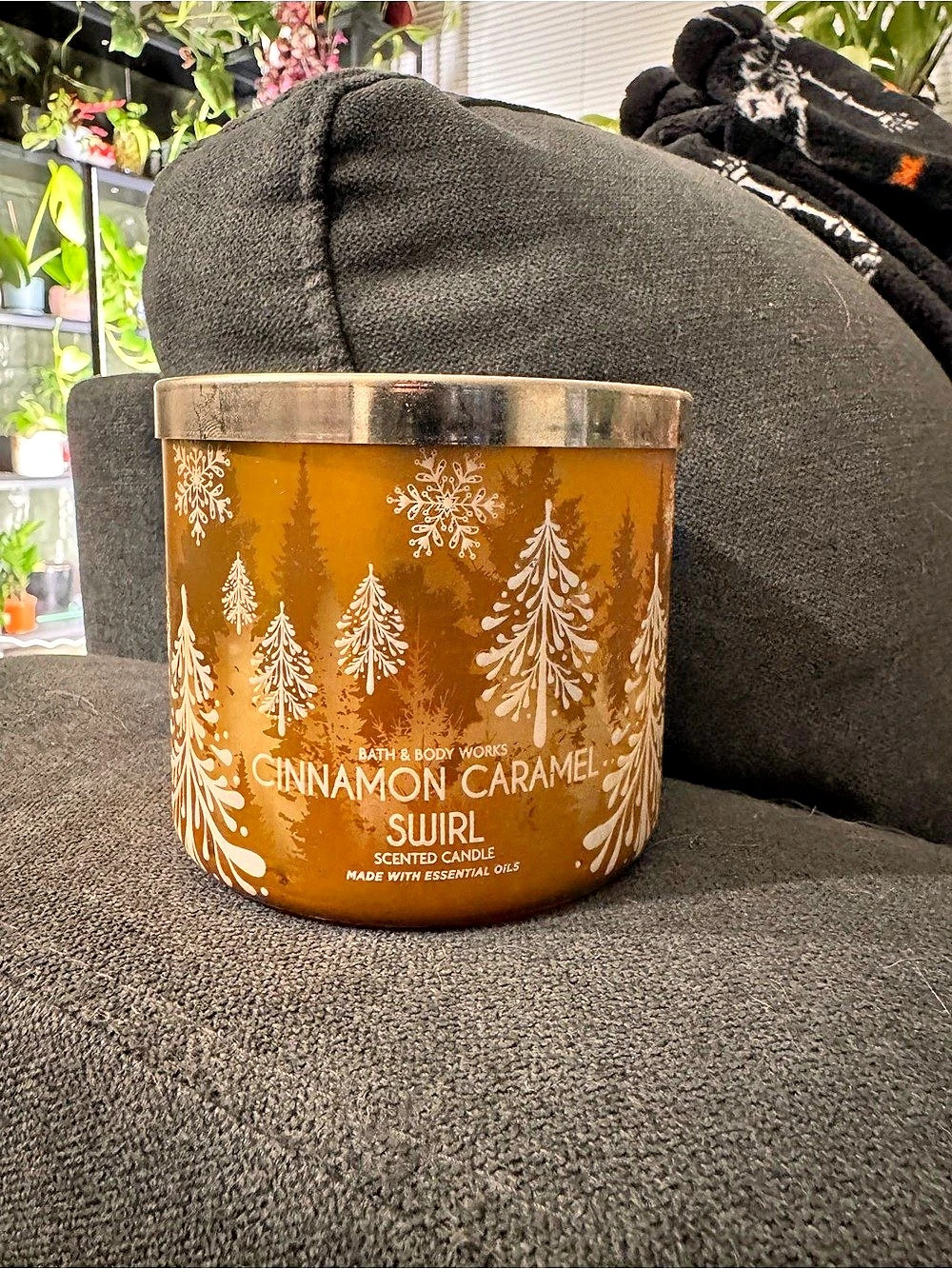 Bath & Body Works Cinnamon Caramel Swirl 3-Wick Candle Brown & Cream